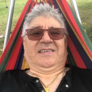 Meet your Posher, Luis